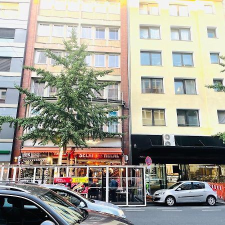 Zentrale Wohnung Direkt Am Hauptbahnhof - Bismarck Düsseldorf Exterior foto