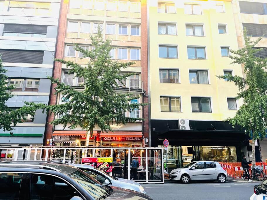 Zentrale Wohnung Direkt Am Hauptbahnhof - Bismarck Düsseldorf Exterior foto