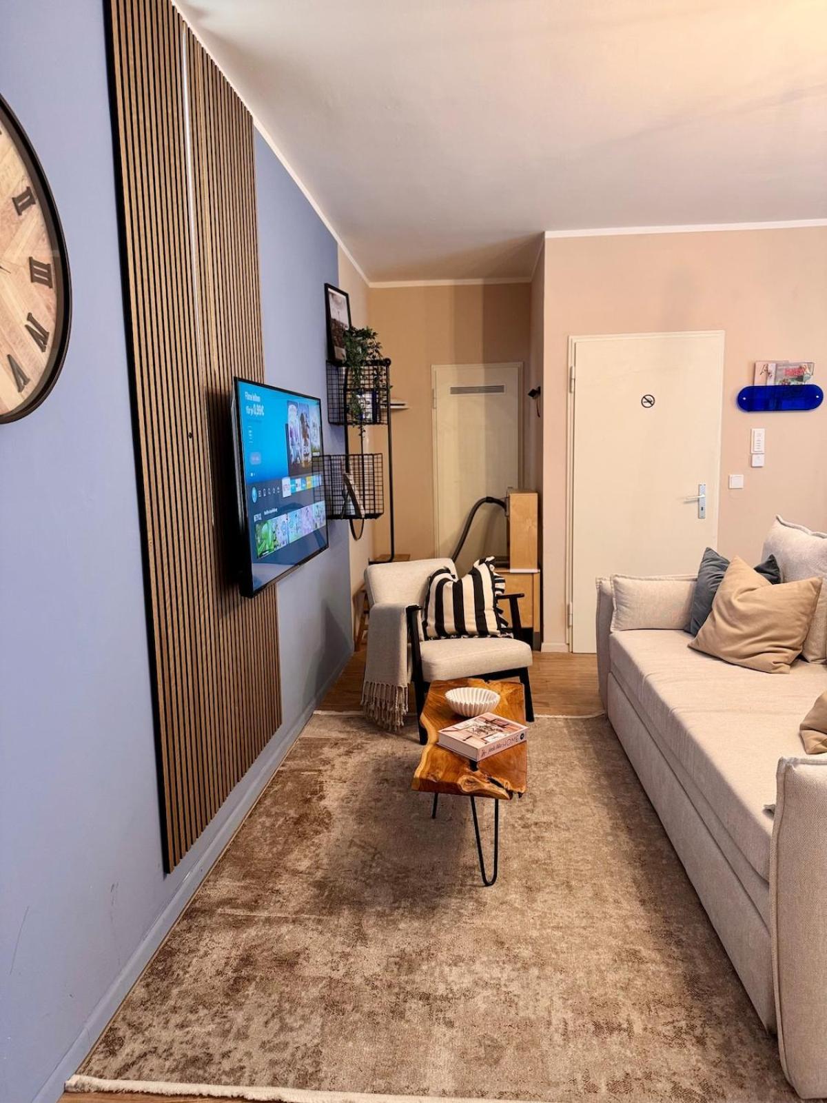 Zentrale Wohnung Direkt Am Hauptbahnhof - Bismarck Düsseldorf Exterior foto